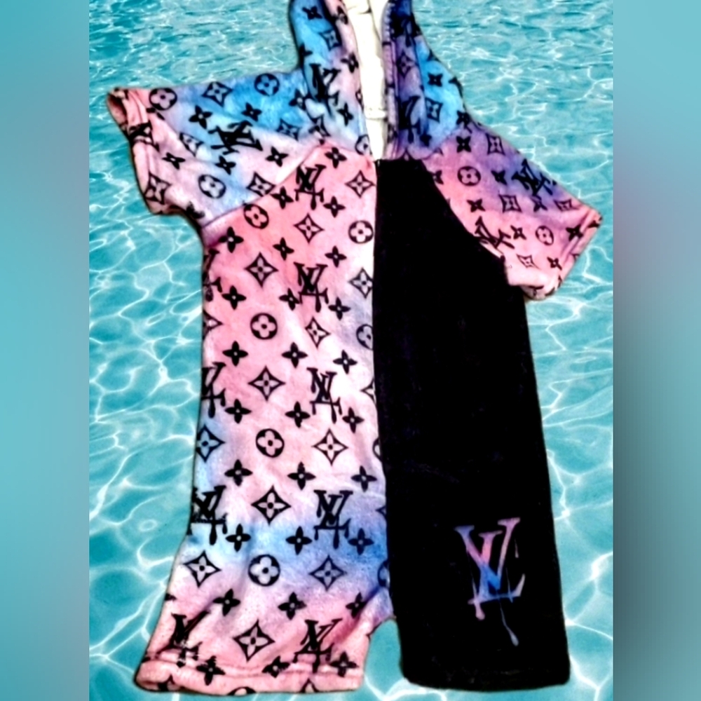 Louis Vuitton Monogram Colorblock Fleece Romper - Picture 3 of 5